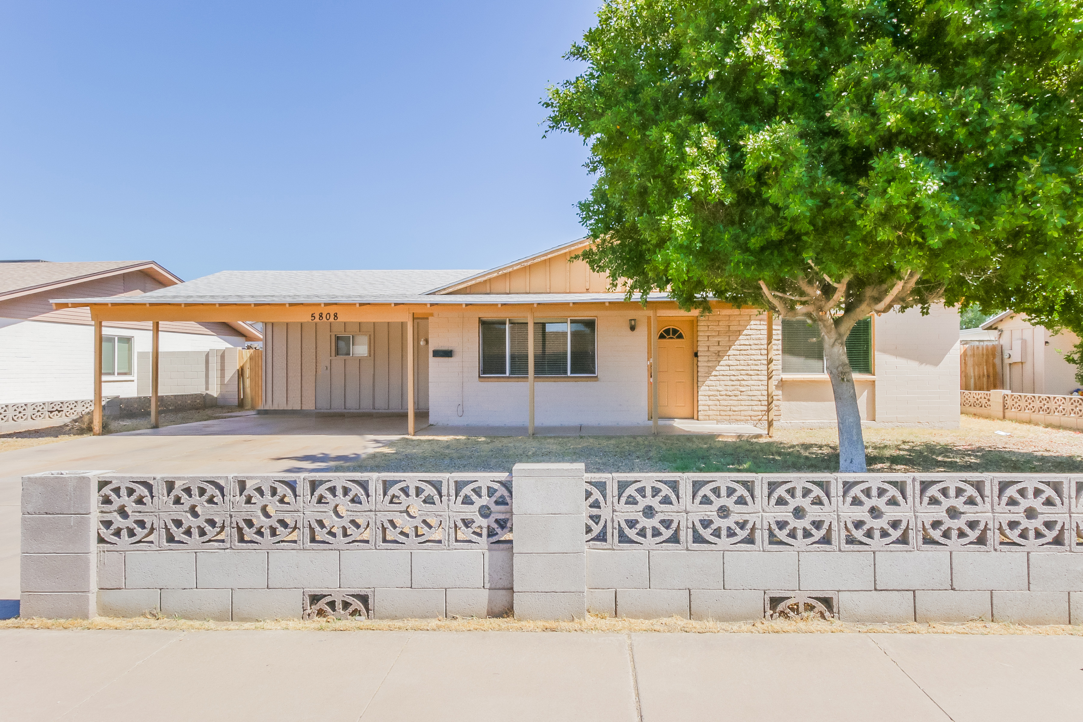 5808 W Holly Street Phoenix, AZ 85035